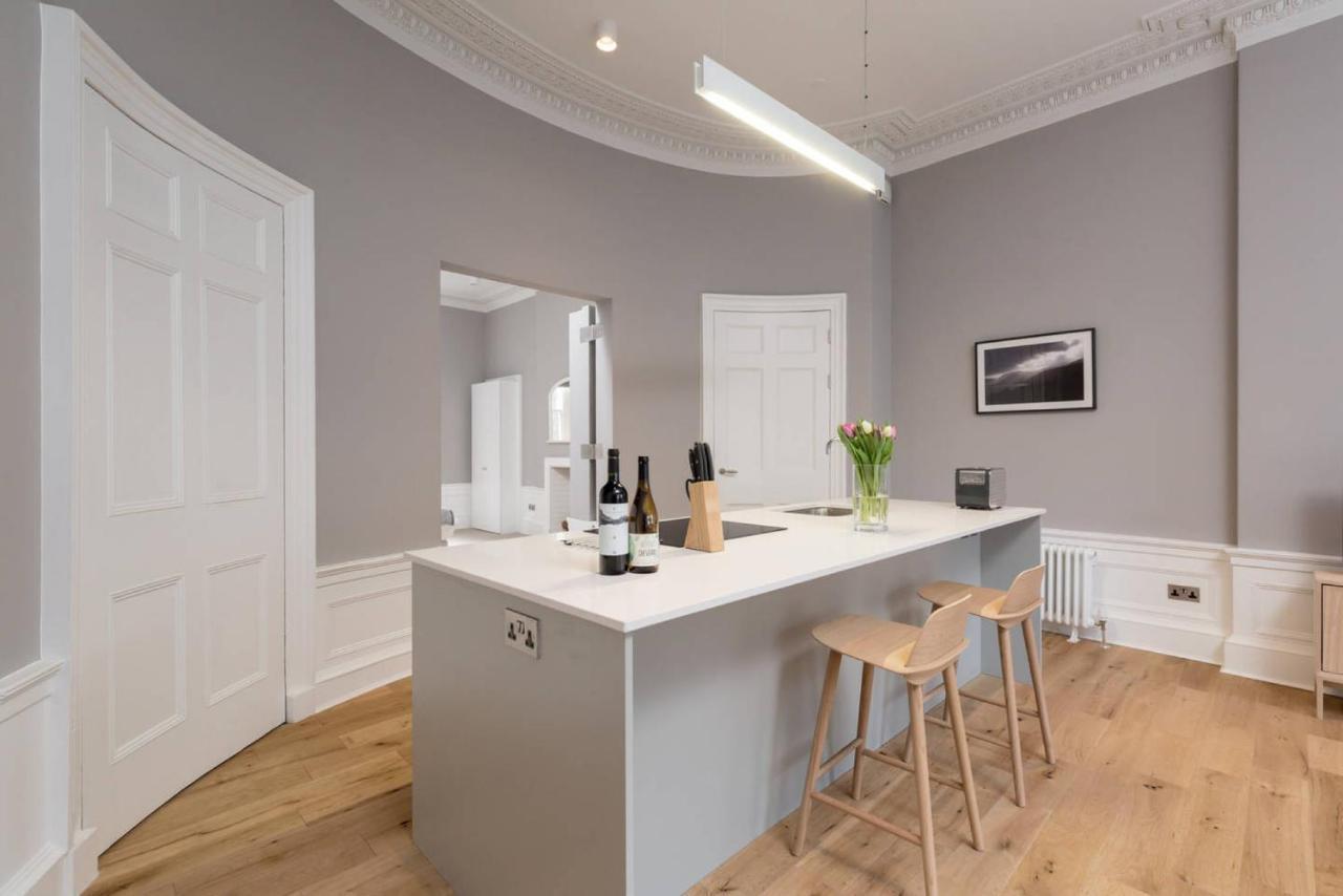 Joivy Spacious And Bright 1Bed Apt, Short Walk From Princes Street Edinburgh Ngoại thất bức ảnh